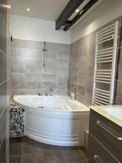 Duplex De Charme En Centre Ville Avec Terrasse Brive-la-Gaillarde Exteriör bild
