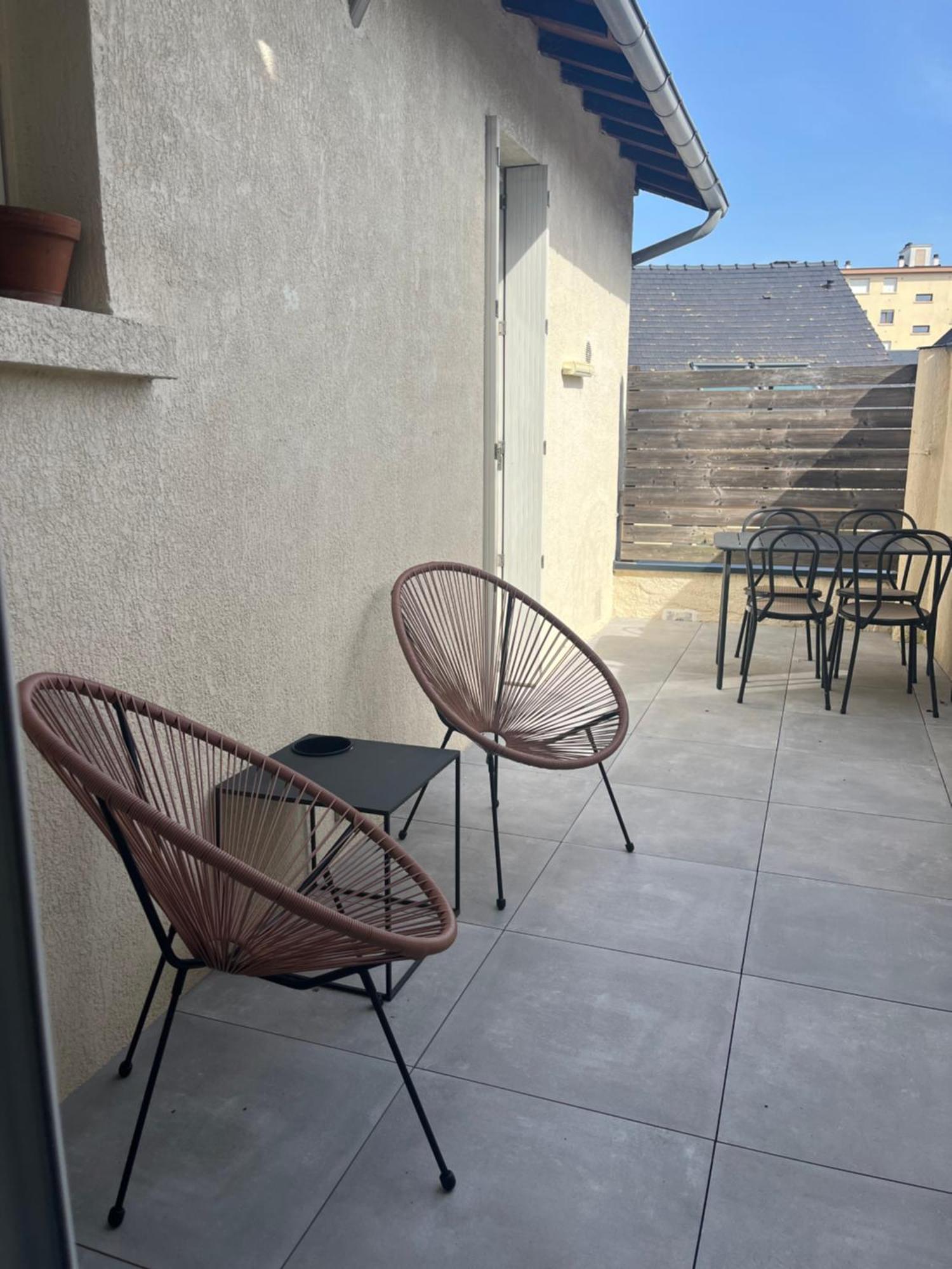 Duplex De Charme En Centre Ville Avec Terrasse Brive-la-Gaillarde Exteriör bild